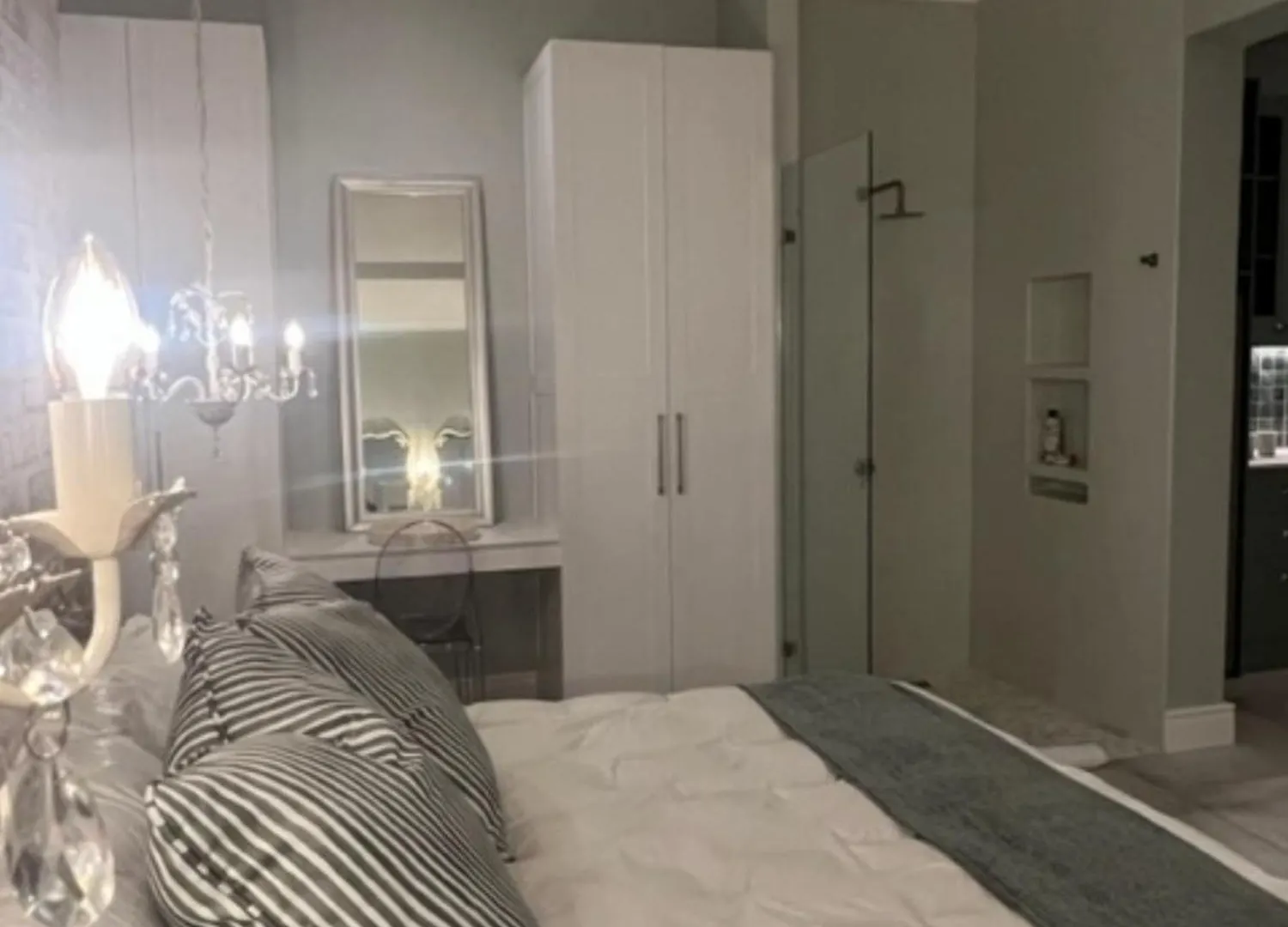 Daire Two On Milner - Oak Tree Cottage - Stylish Open-Plan Guesthouse In Rondebosch Cape Town